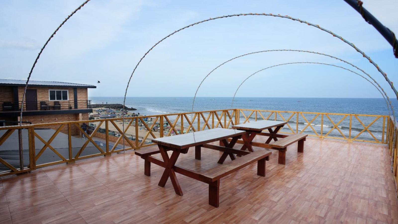 Hashtag Hive Hotel Pondicherry Exterior photo